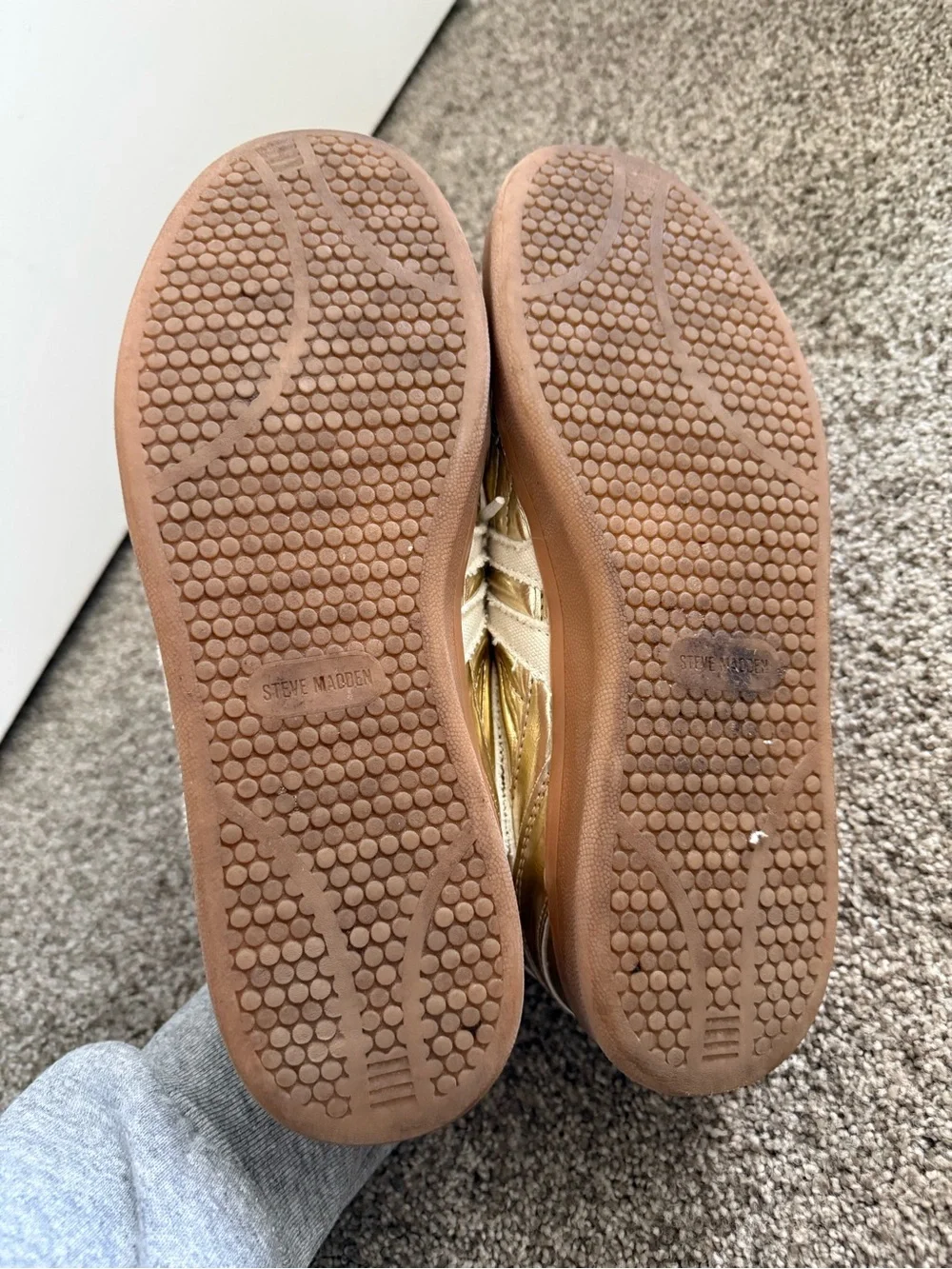 Steve Madden Madrid Gold Sneakers 9.5